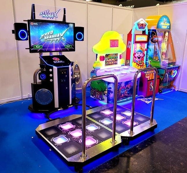 Red Note Gaming Opens Gaming Center with StepmaniaX