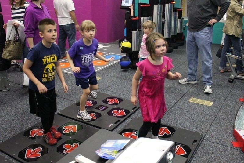 893733_582861178494549_8107997158584671293_o-L